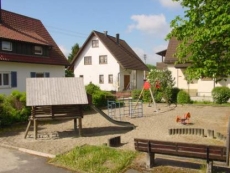 Dorfplatz Bild 2