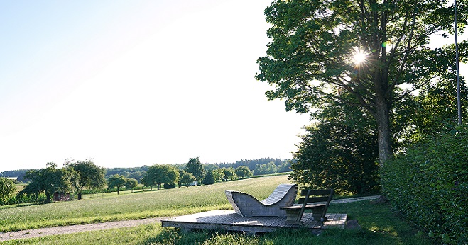 Erzieherin mit Kindern